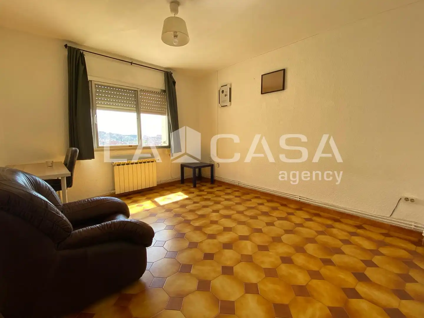 Sala de estar de Ático en venta en Santa Coloma de Gramenet con Calefacción, Terraza y Trastero