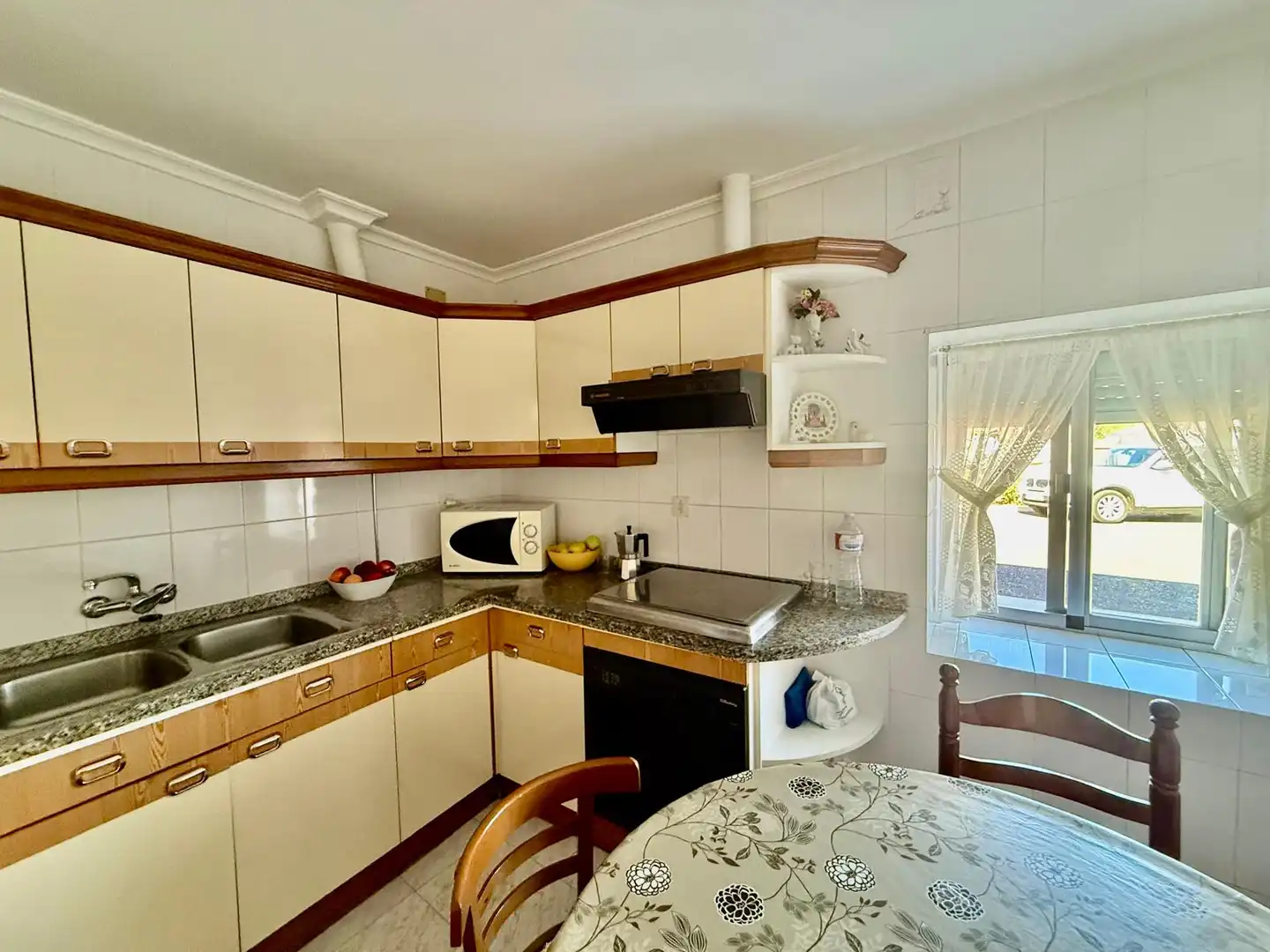 Kitchen of Country homes for sale in Valdefuentes del Páramo  with Heating, Furnished and Oven