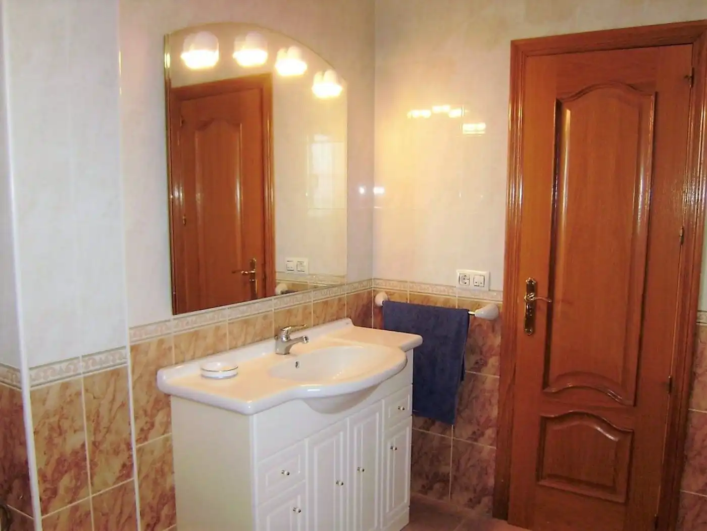 Chalet con piscina en venta en Urbanizaciones, imagen 50