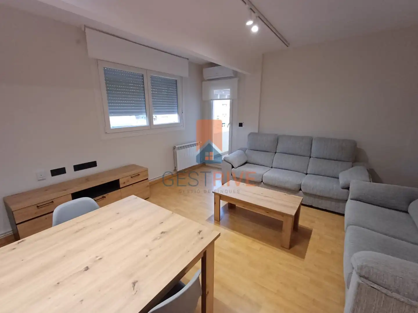 Flat for rent in Carrer del Riu Ebre, Cappont