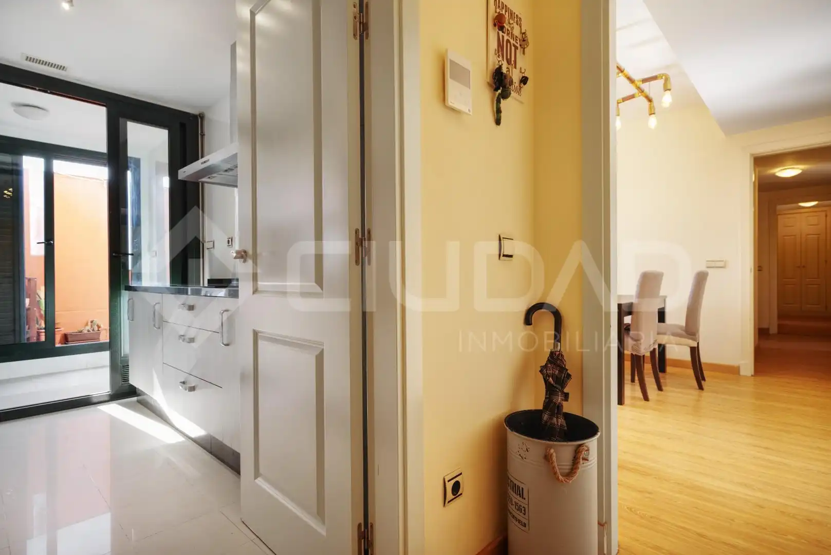Apartamento en venta en San Juan de Aznalfarache con Aire acondicionado, Jardín privado y Terraza
