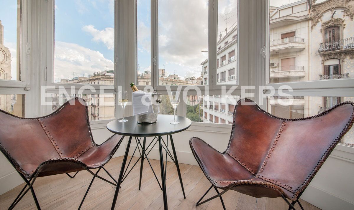 Vista exterior de Apartament de lloguer en  Barcelona Capital amb Aire condicionat, Calefacció i Piscina