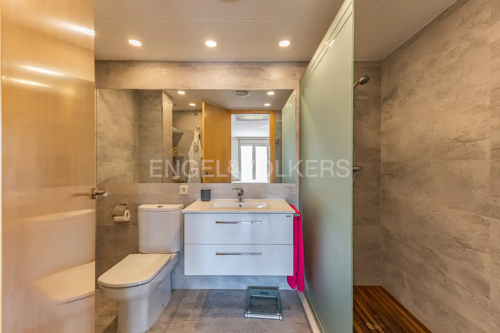Bathroom of Duplexes for rent in Mataró  with Air Conditioner, Heating and Parquet flooring