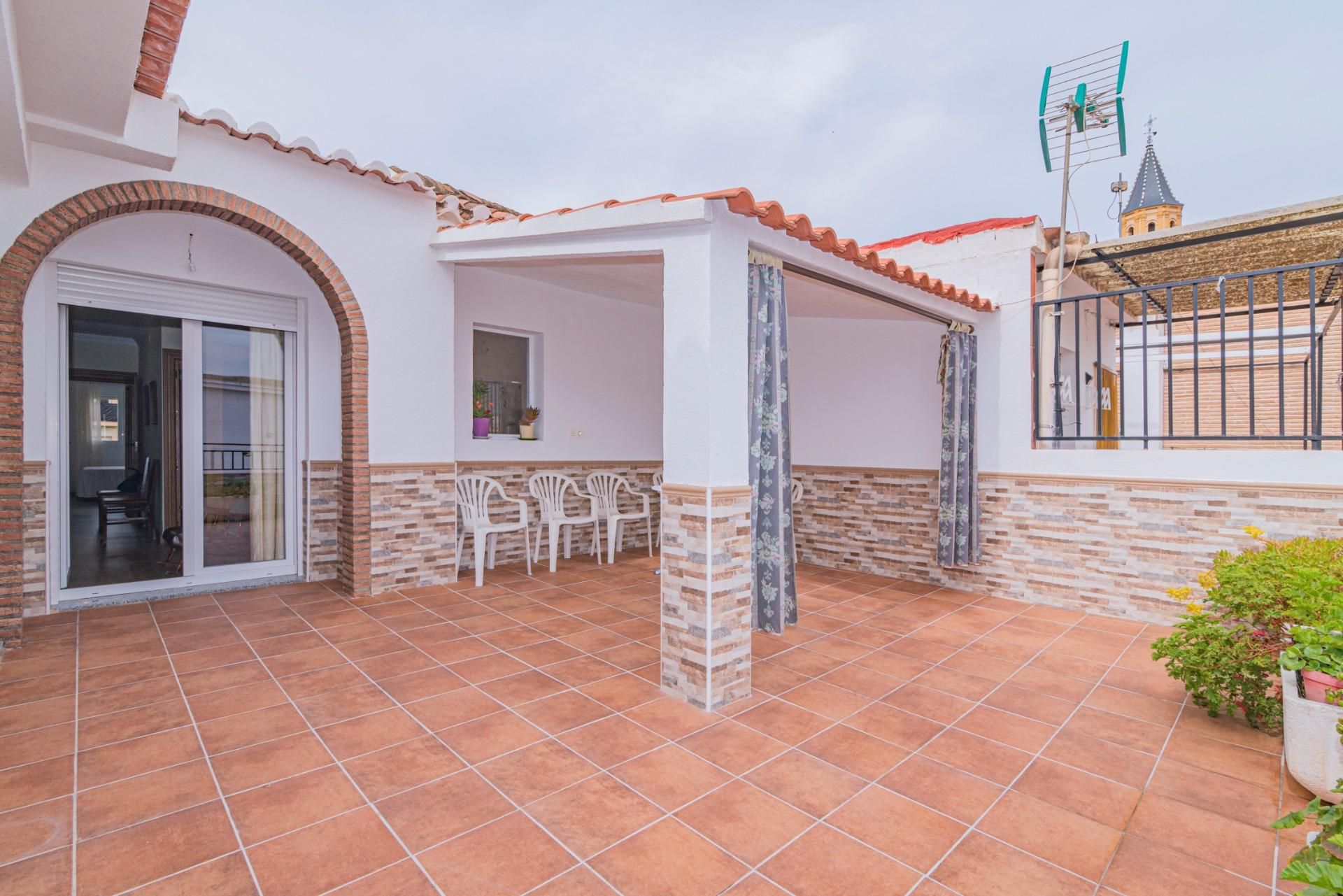 Vista exterior de Ático en venta en Órgiva con Aire acondicionado, Terraza y Amueblado