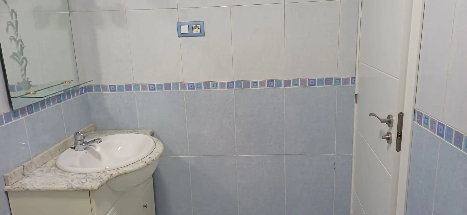 Bathroom of Flat for sale in Getafe  with Air Conditioner