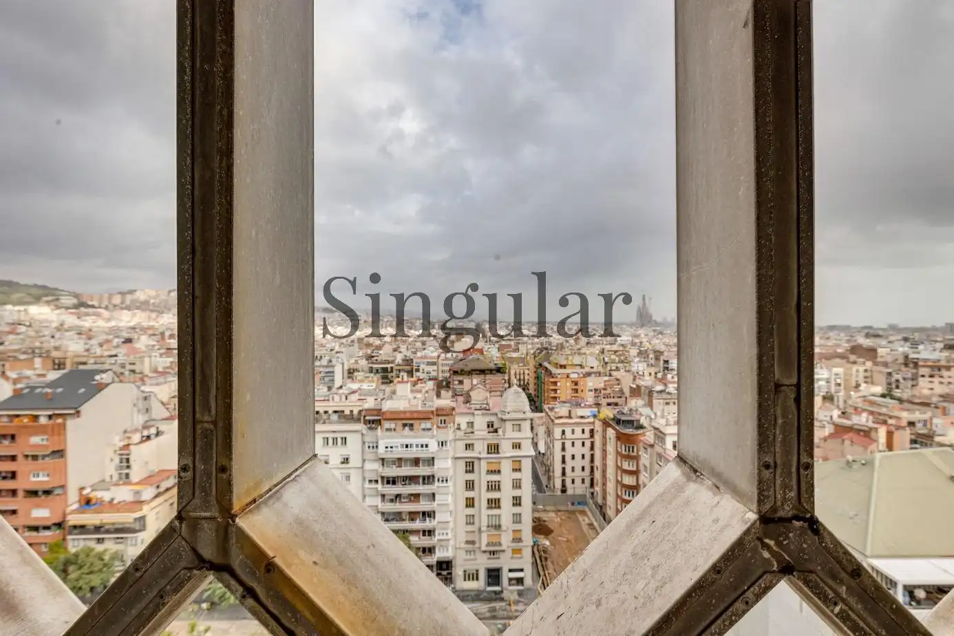 Außenansicht von Wohnung zum Verkauf in Barcelona