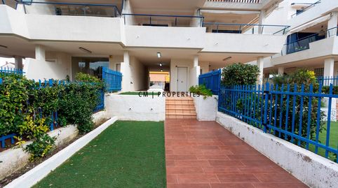 Foto 4 de Casa adosada en venta en Nuevo Centro, Sagunto / Sagunt