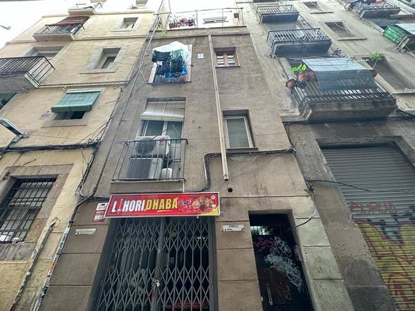 Piso en Venta en C/ Robador en El Raval