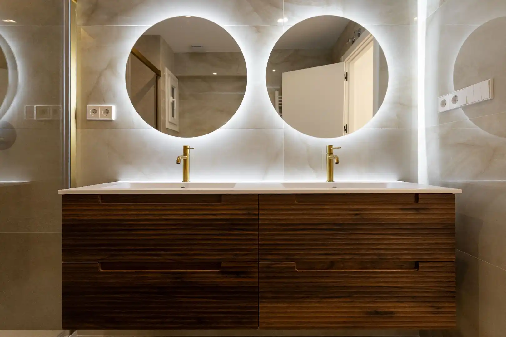 Bathroom of Flat for sale in Barrio de Salamanca