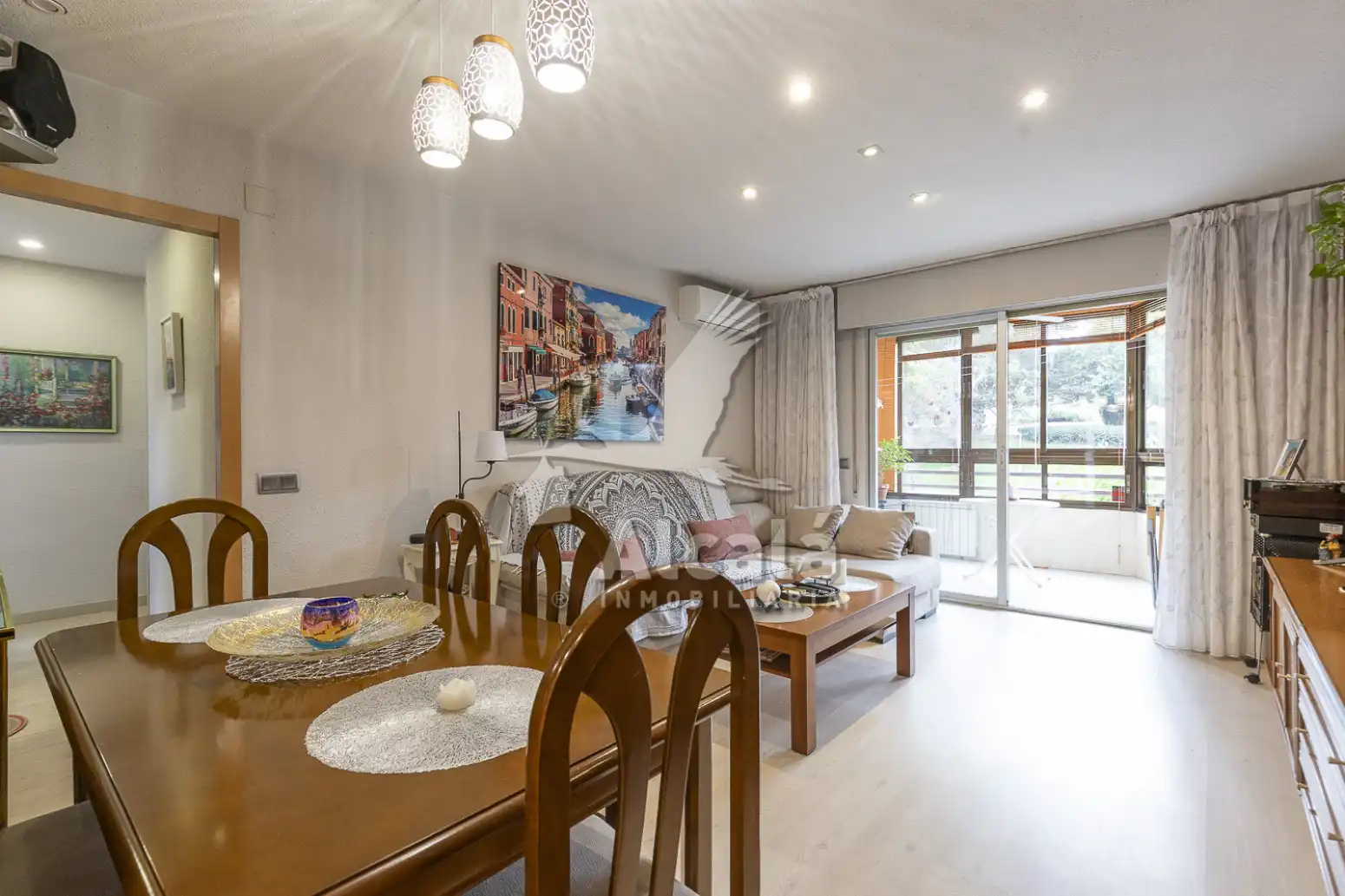 Comedor de Piso en venta en Coslada con Aire acondicionado, Calefacción y Jardín privado