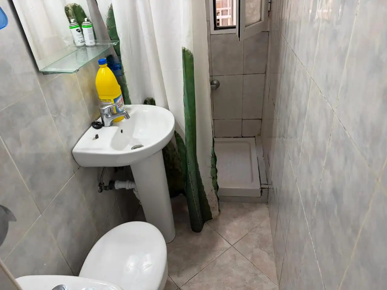 Baño de Planta baja en venta en Madrid con Calefacción