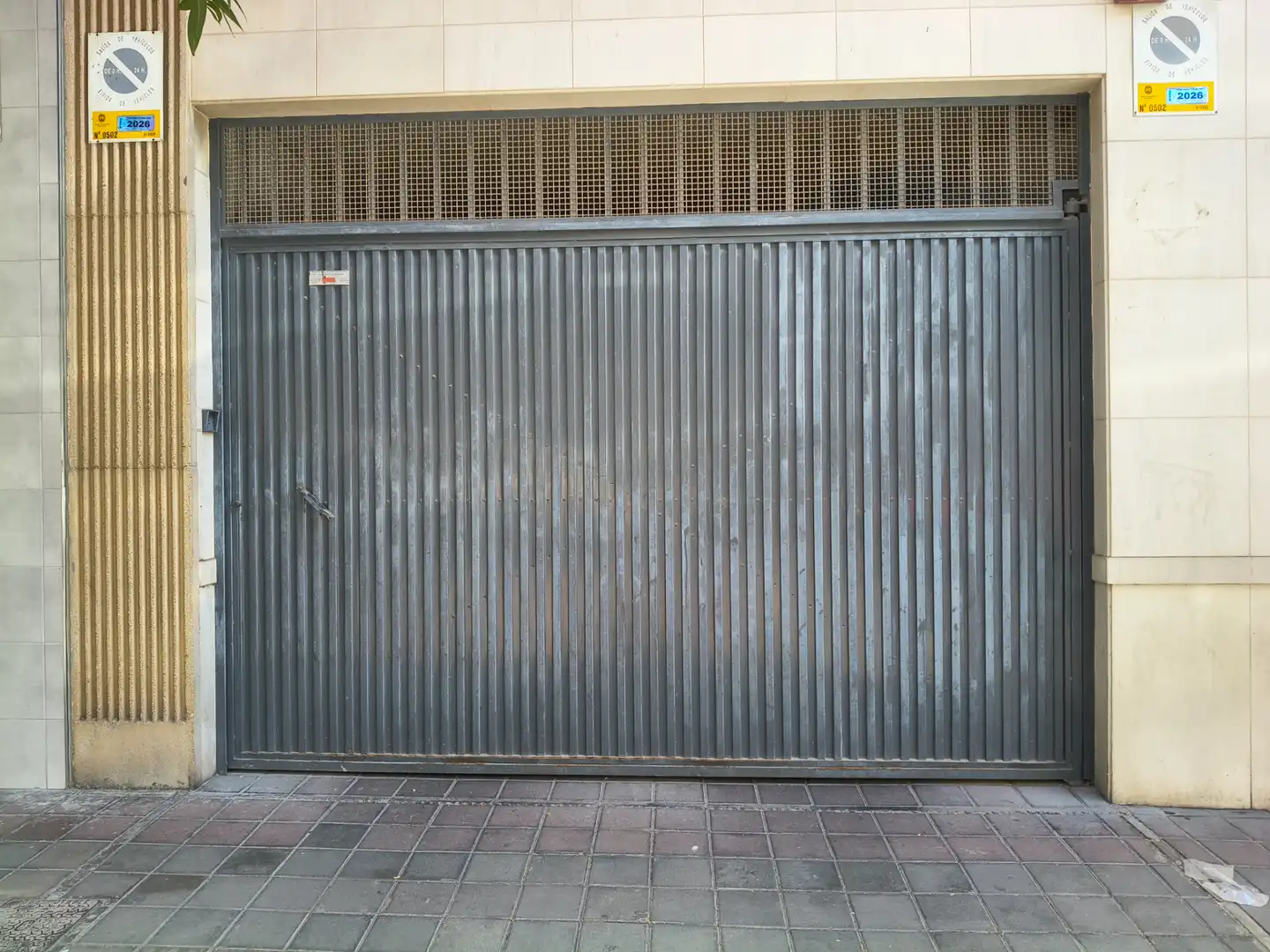 Vista exterior de Garatge de lloguer en Alicante / Alacant