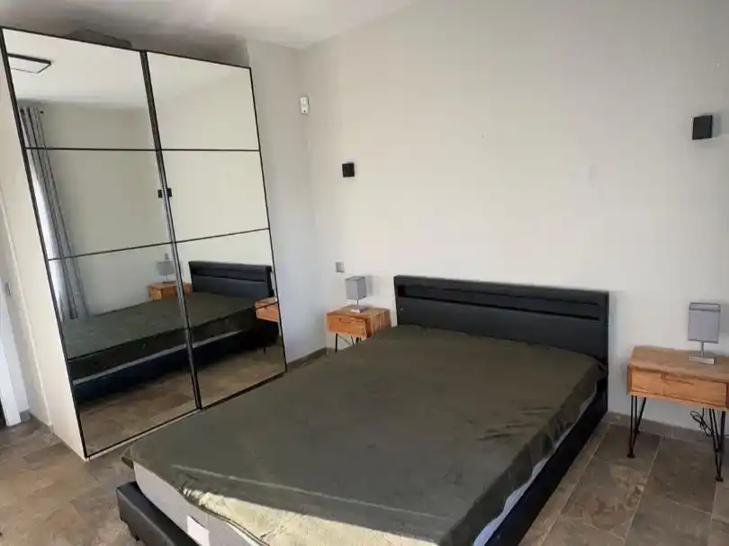 Schlafzimmer von Wohnung zur Miete in Marbella mit Klimaanlage, Schwimmbad und Möbliert