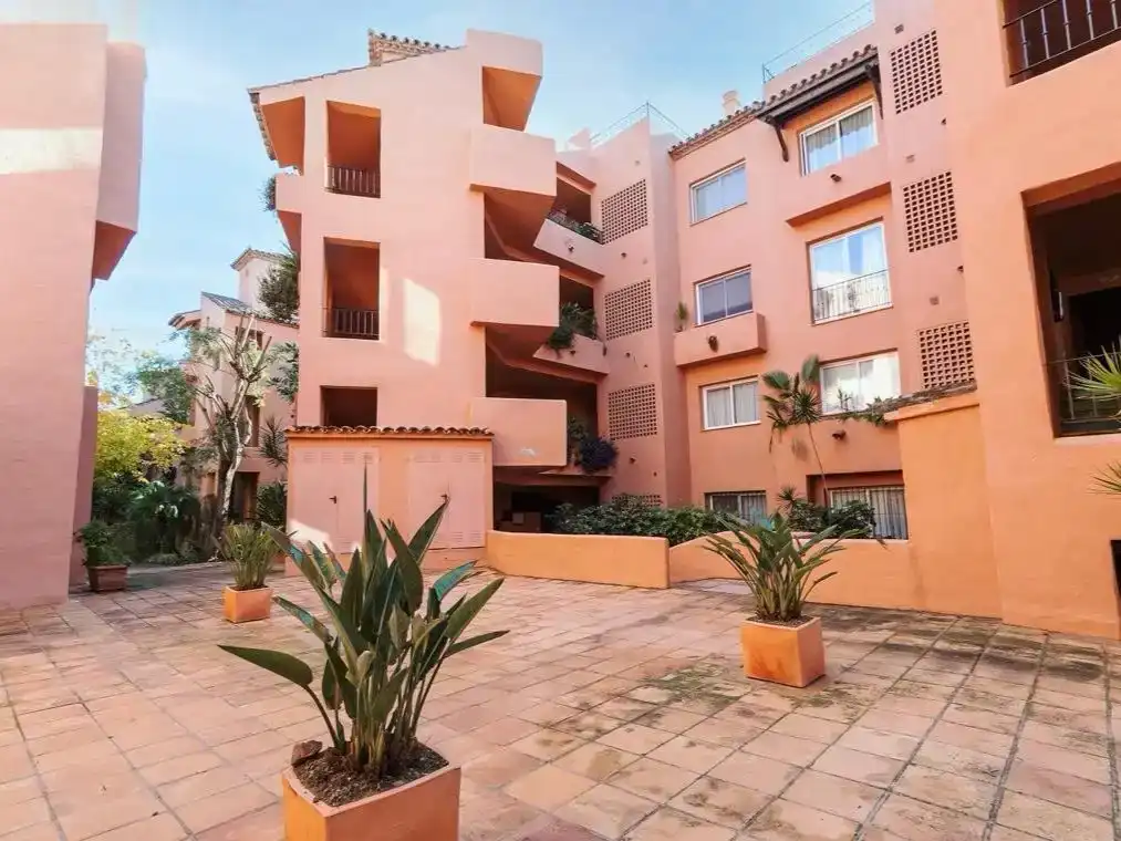 Exterior view of Flat for rent in Milla de Oro