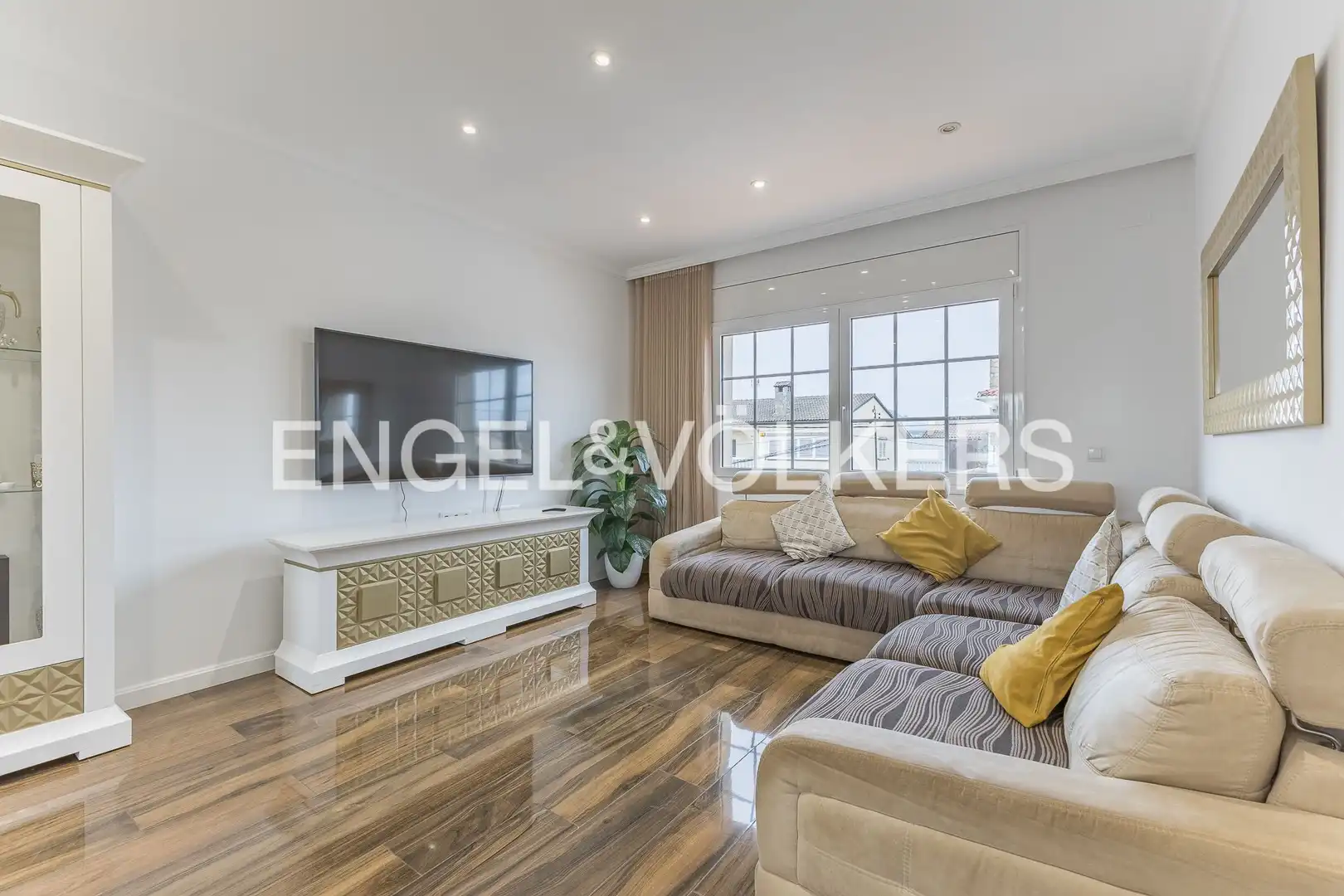 Living room of Country homes for sale in Terrassa  with Air Conditioner, Heating and Private garden