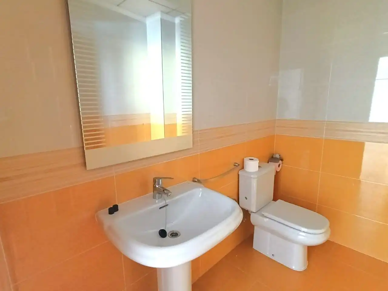 Bathroom of Commercial properties for rent in Benissa  with Air Conditioner