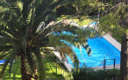 Piscina de Pis de lloguer en La Moraleja amb Aire condicionat