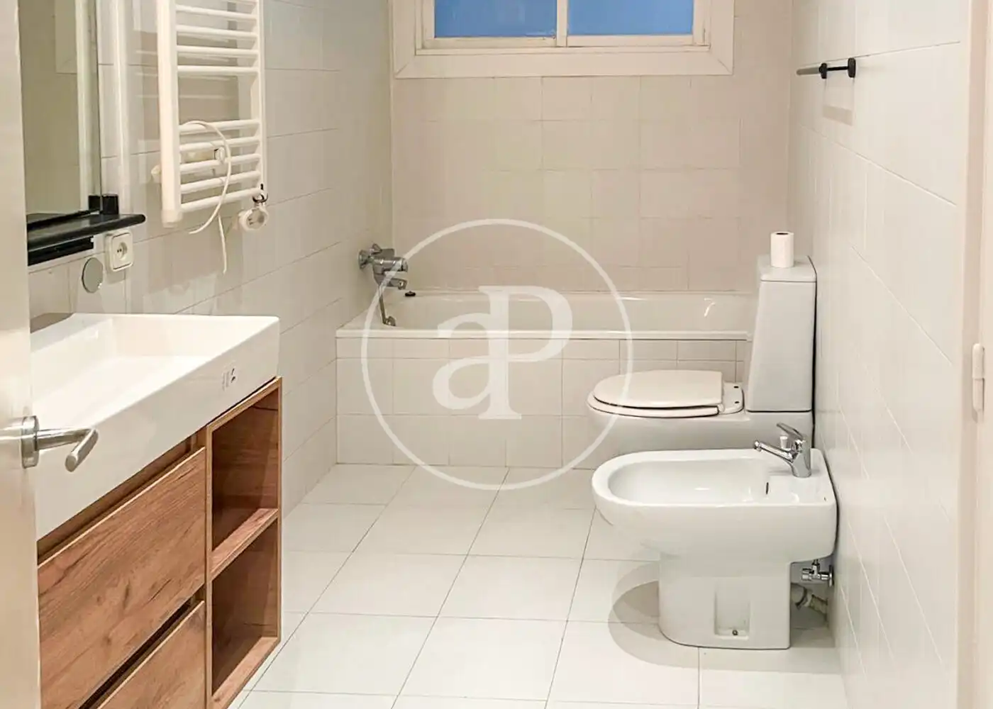 Bathroom of Flat for sale in Sant Cugat del Vallès  with Heating, Terrace and Balcony