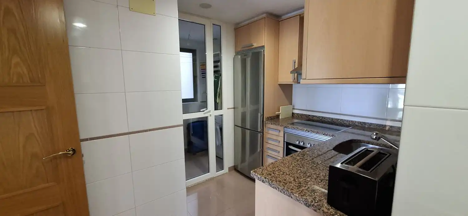 Cocina de Piso en venta en A Coruña Capital  con Calefacción y Trastero