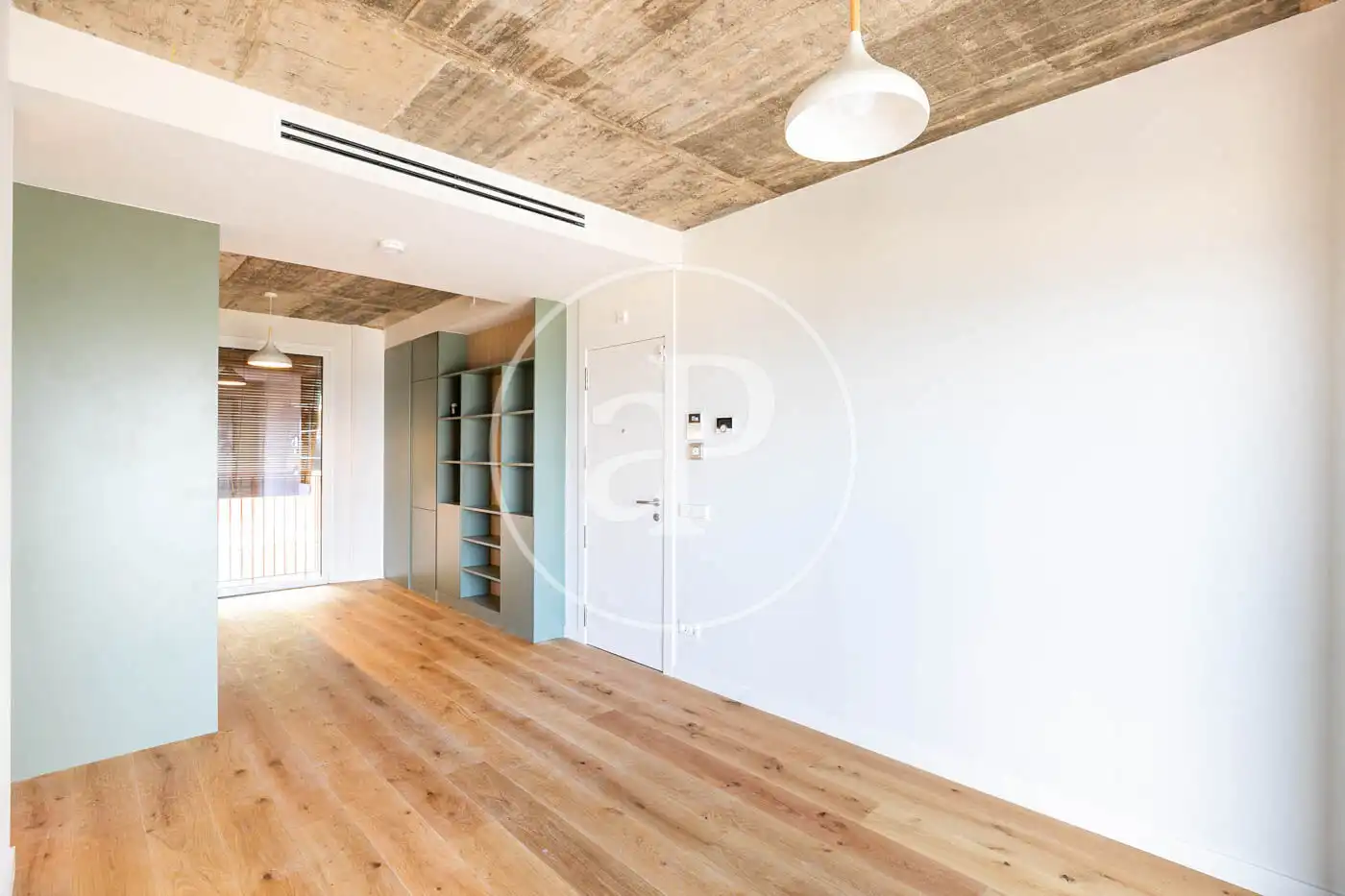 Wohnung zum Verkauf in Barcelona mit Klimaanlage, Heizung und Balkon