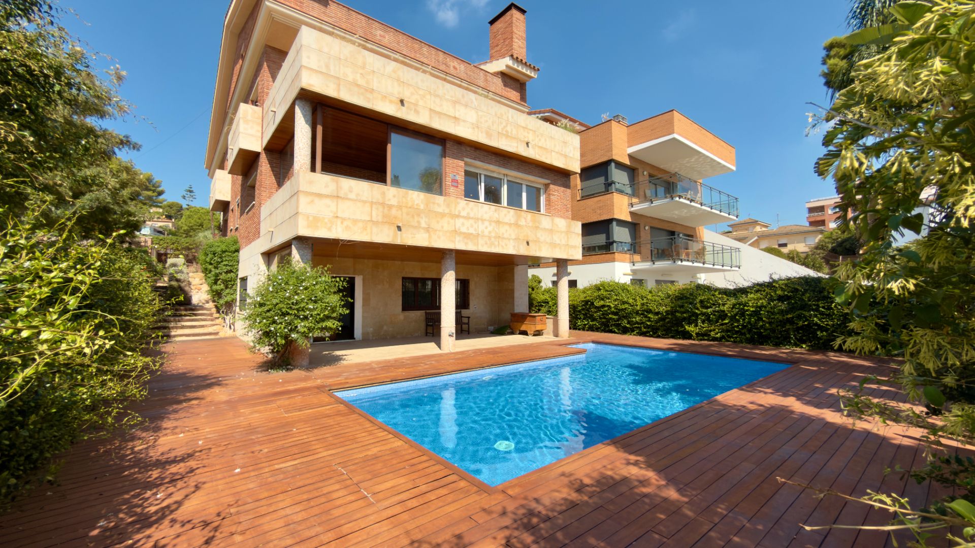 Swimming pool of House or chalet for sale in Castelldefels  with Air Conditioner, Heating and Private garden