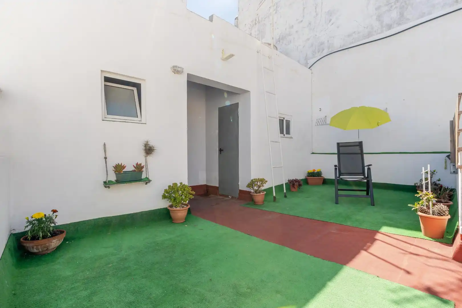 Terrasse von Wohnung zum Verkauf in Las Palmas de Gran Canaria mit Parkett, Abstellraum und Möbliert