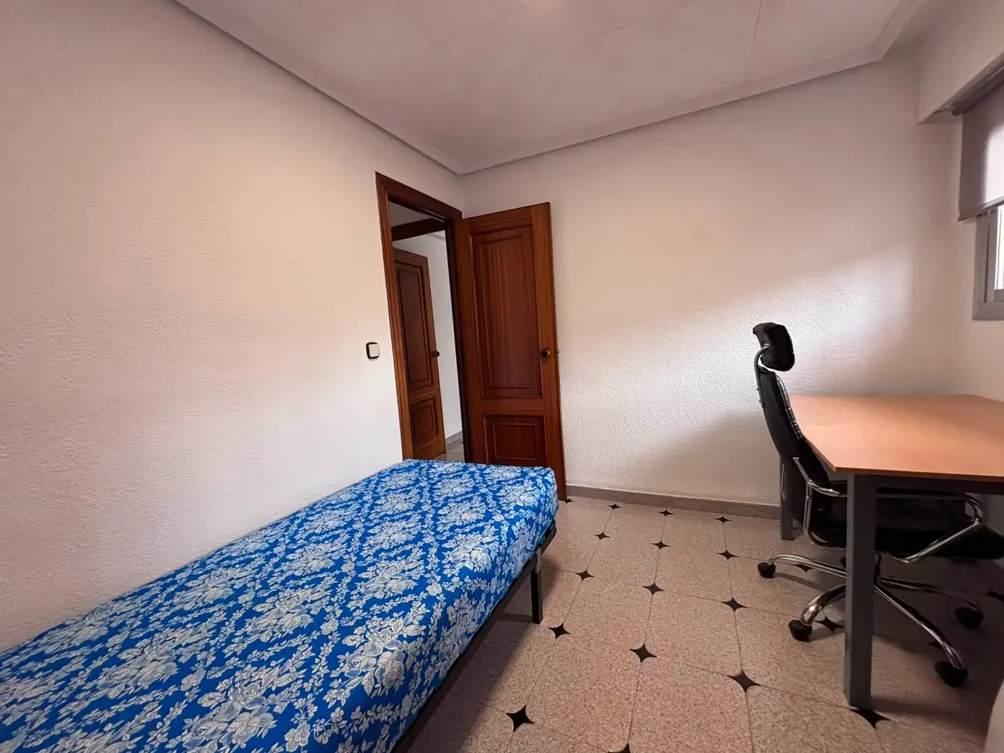 Schlafzimmer von Wohnung zur Miete in Burjassot mit Möbliert, Ofen und Waschmaschine