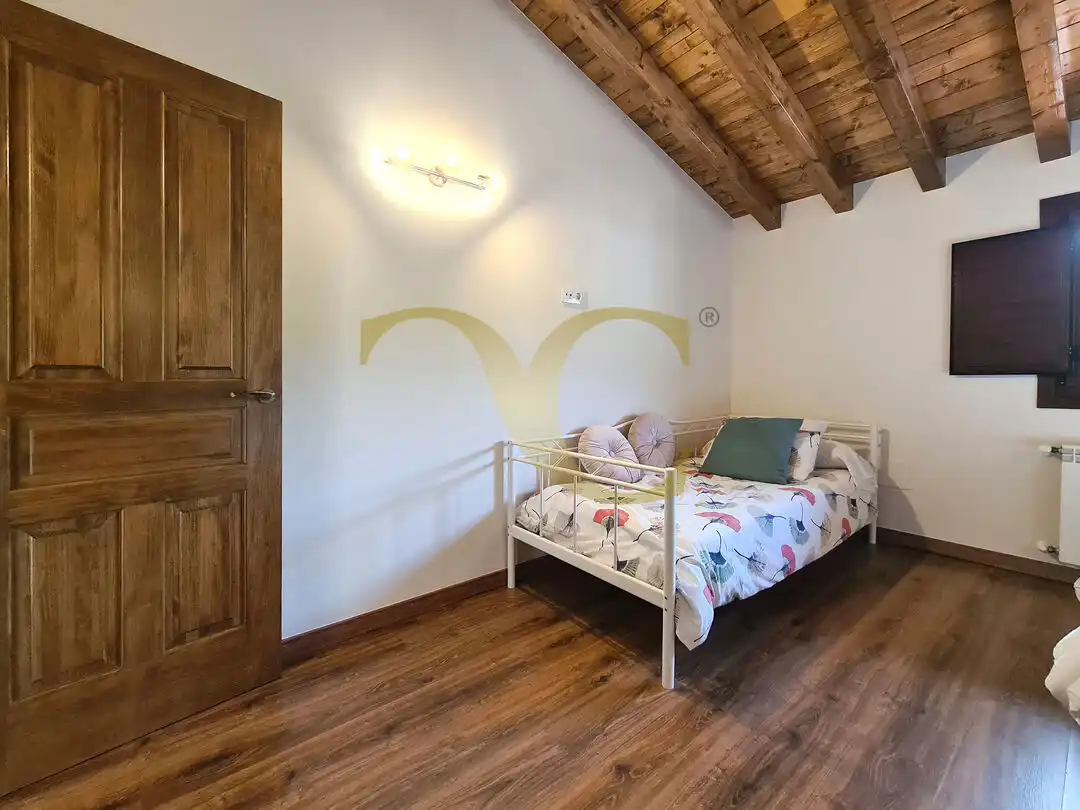 Habitación de Casa o chalet en venta en Ribadesella con Calefacción, Jardín privado y Trastero