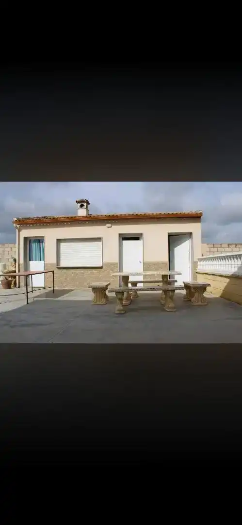 Vista exterior de Casa o chalet en venta en La Rambla con Aire acondicionado, Piscina y Amueblado