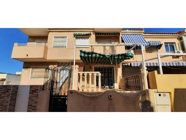 Casa-chalet en Venta en Los Nietos