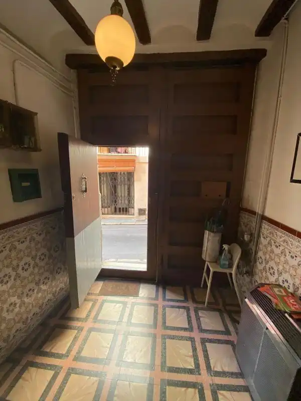 Erdgeschoss zum Verkauf in Xàtiva mit Heizung, Terrasse und Abstellraum