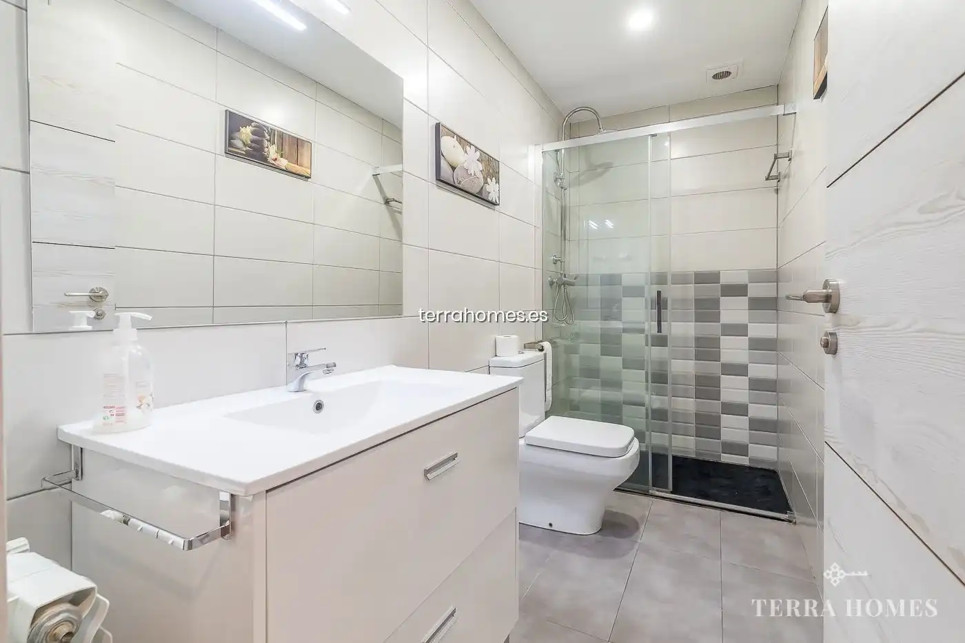 Bathroom of Apartments for sale in Tetuán