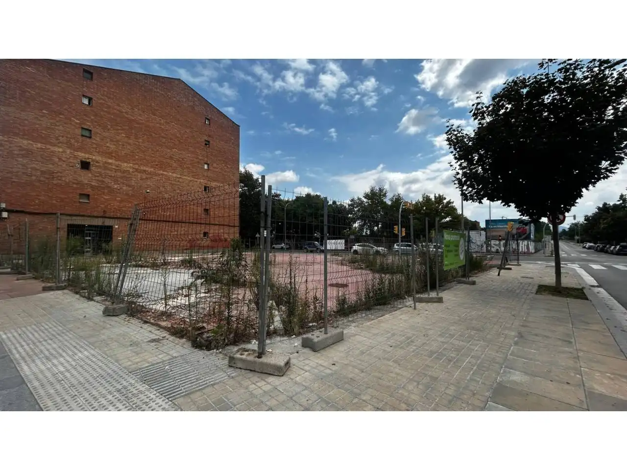 Flat for sale in Vic  with Air Conditioner, Heating and Terrace