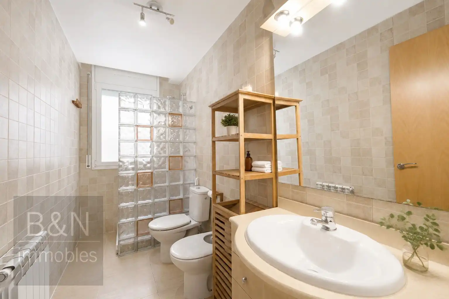 Badezimmer von Maisonette zum Verkauf in Terrassa mit Heizung und Terrasse