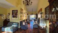 Sala d'estar de Casa o xalet en venda en Simancas amb Calefacció, Jardí privat i Traster