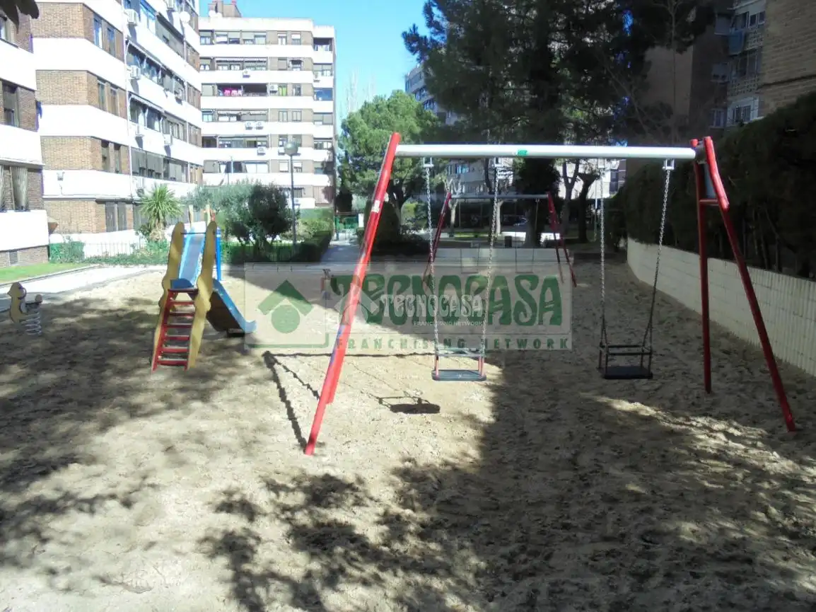 Exterior view of Flat for sale in Fuenlabrada  with Air Conditioner, Heating and Community pool