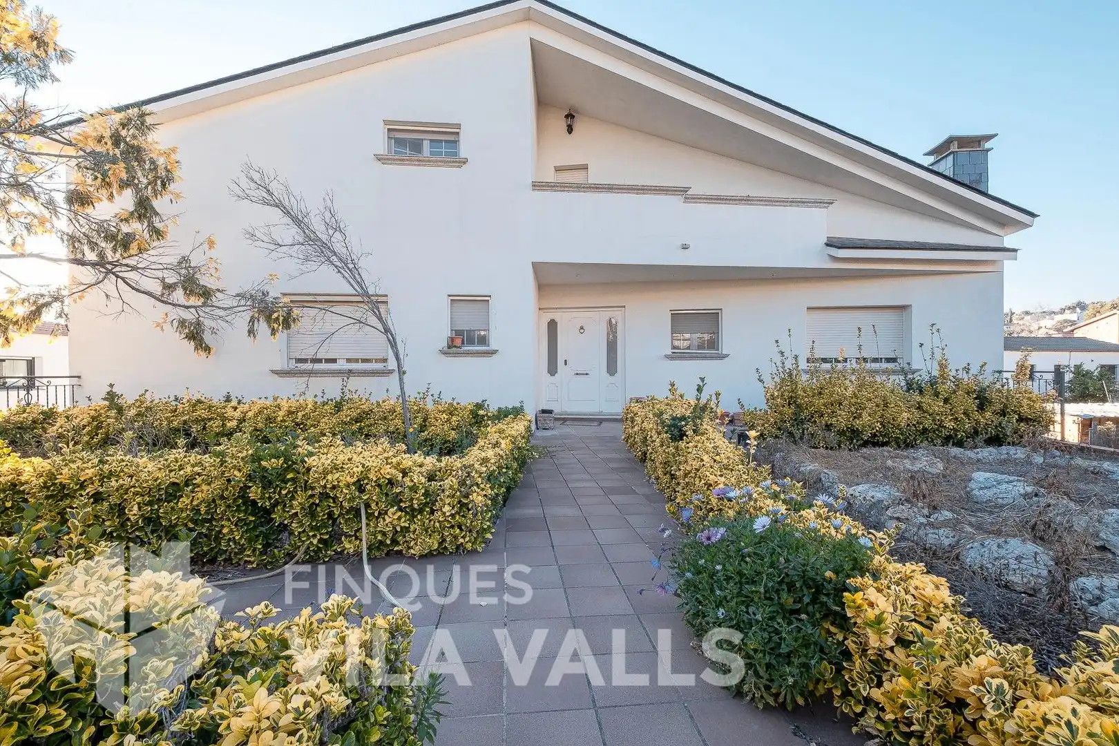Xalet amb jardí en venda a Carrer C xiprer