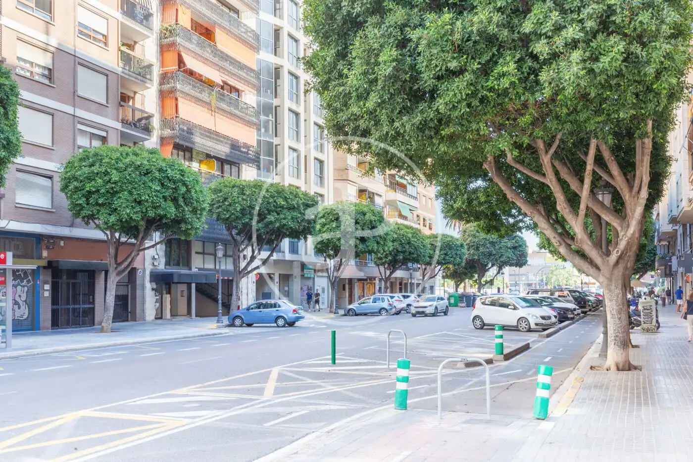 Außenansicht von Einfamilien-Reihenhaus zum Verkauf in Valencia mit Klimaanlage, Heizung und Terrasse