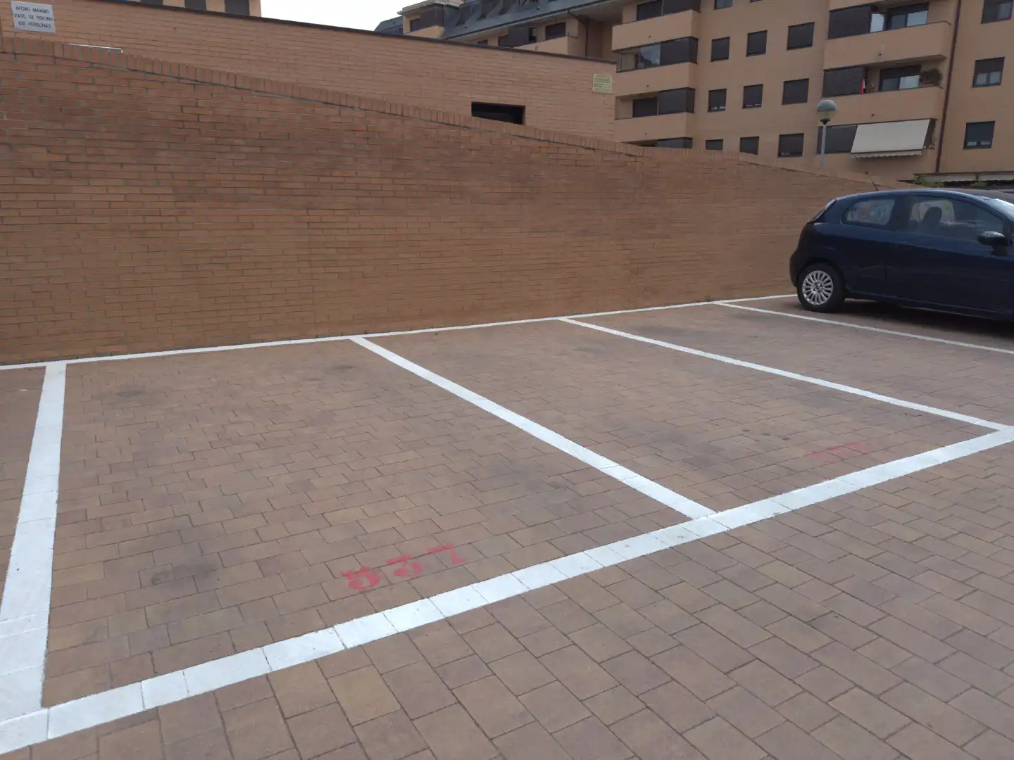 Parking of Garage for sale in Pinto