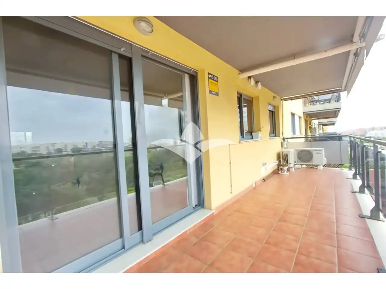 Terraza de Piso en venta en Paterna con Aire acondicionado, Terraza y Trastero