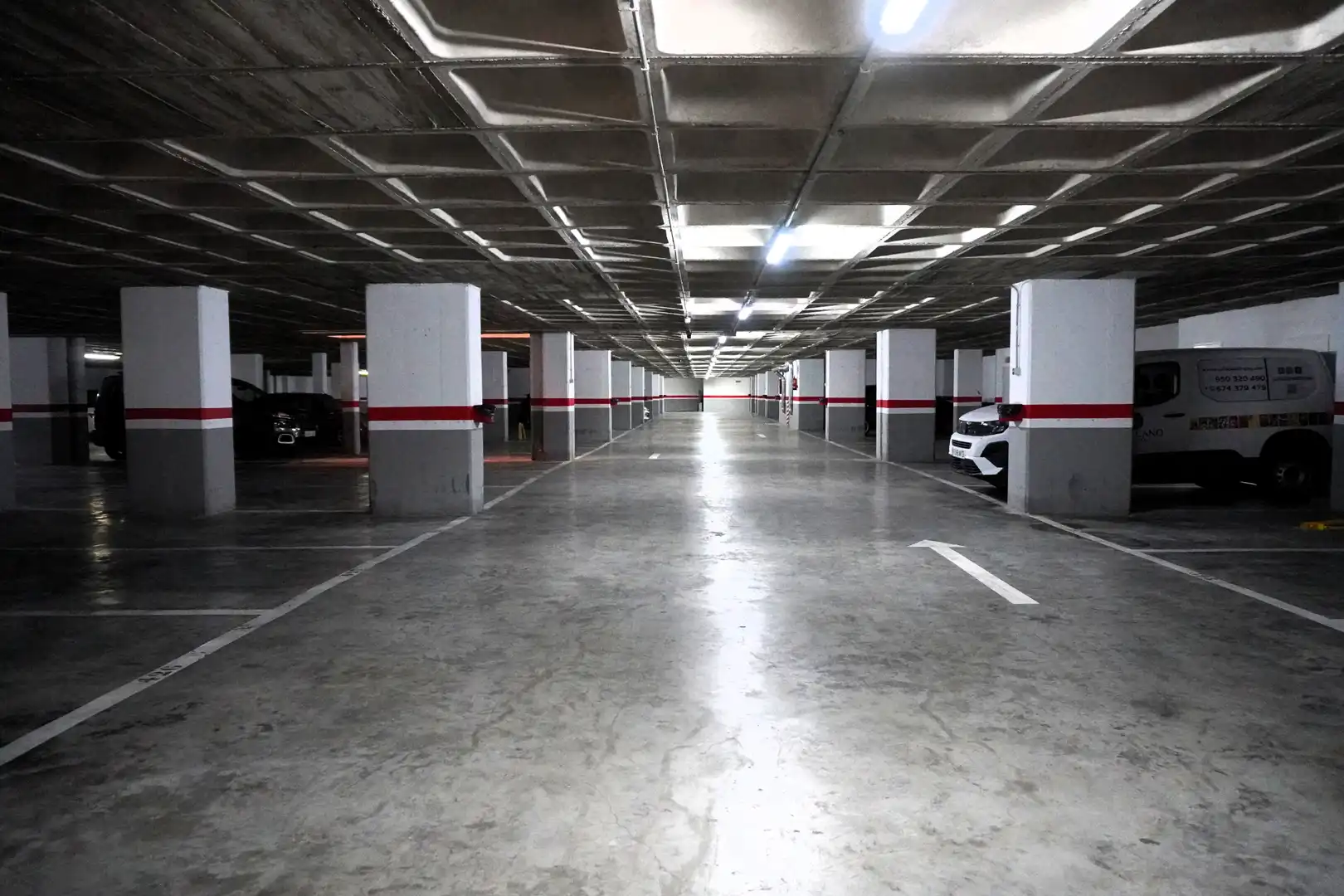Parking de Apartamento en venta en Roquetas de Mar con Terraza y Piscina comunitaria
