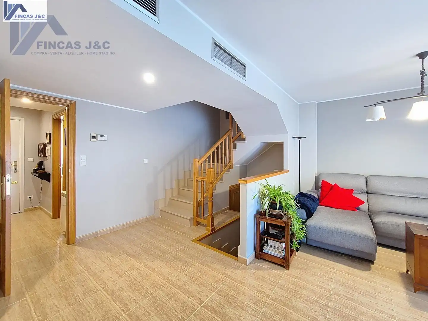 Casa adosada en venta en Zaragoza con Aire acondicionado, Calefacción y Jardín privado