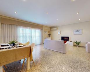 Living room of Flat for sale in  Valencia Capital  with Air Conditioner and Balcony