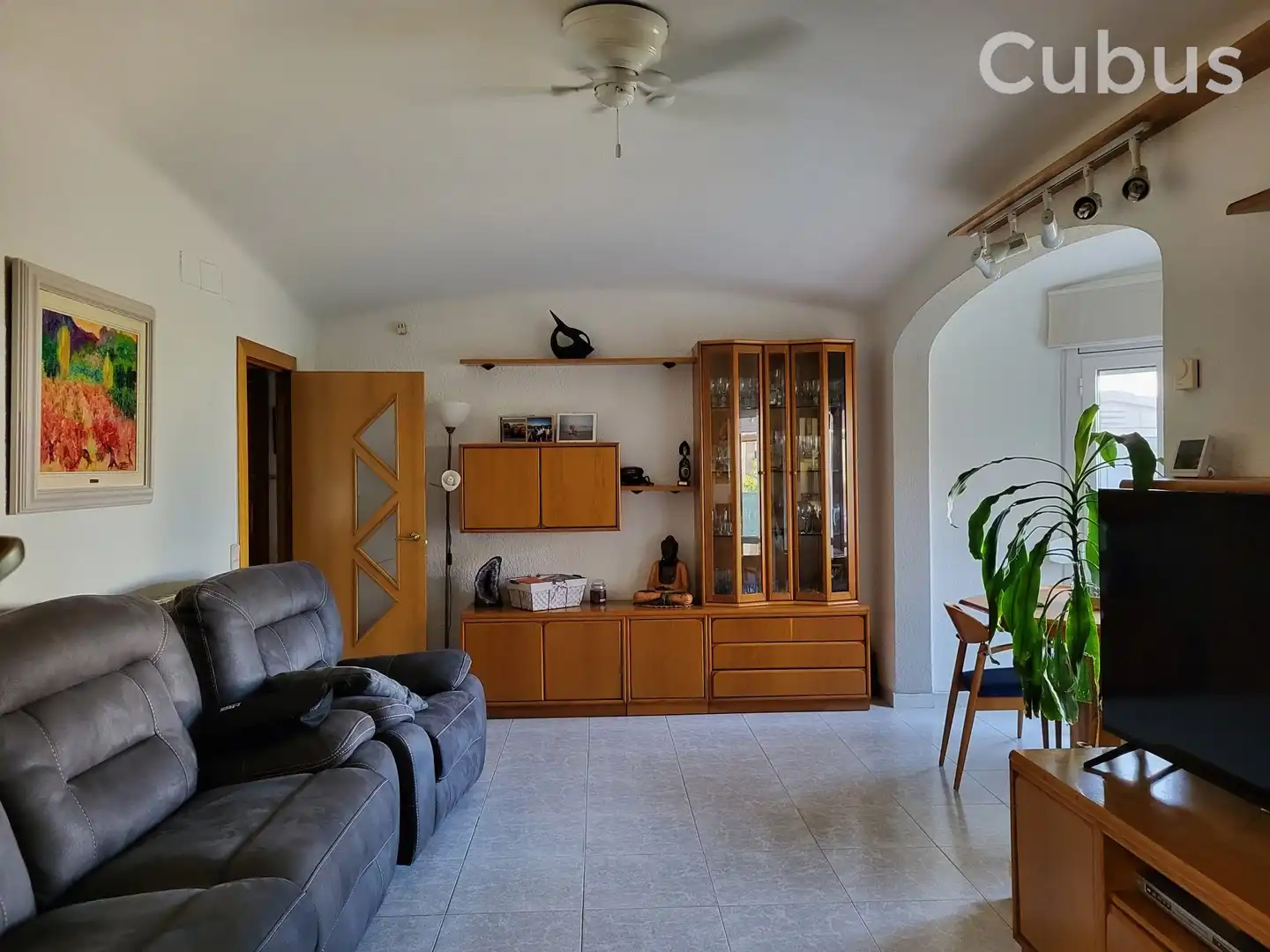 Sala de estar de Casa adosada en venta en Olot con Aire acondicionado, Calefacción y Terraza