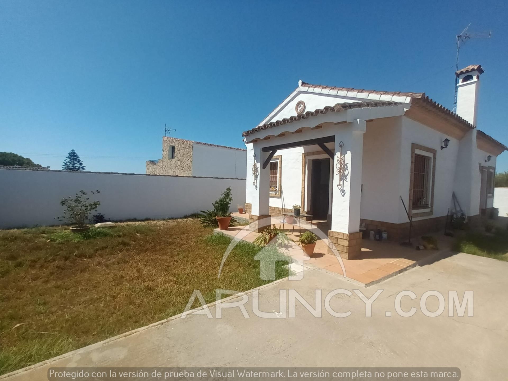 Vista exterior de Casa o xalet en venda en Chiclana de la Frontera
