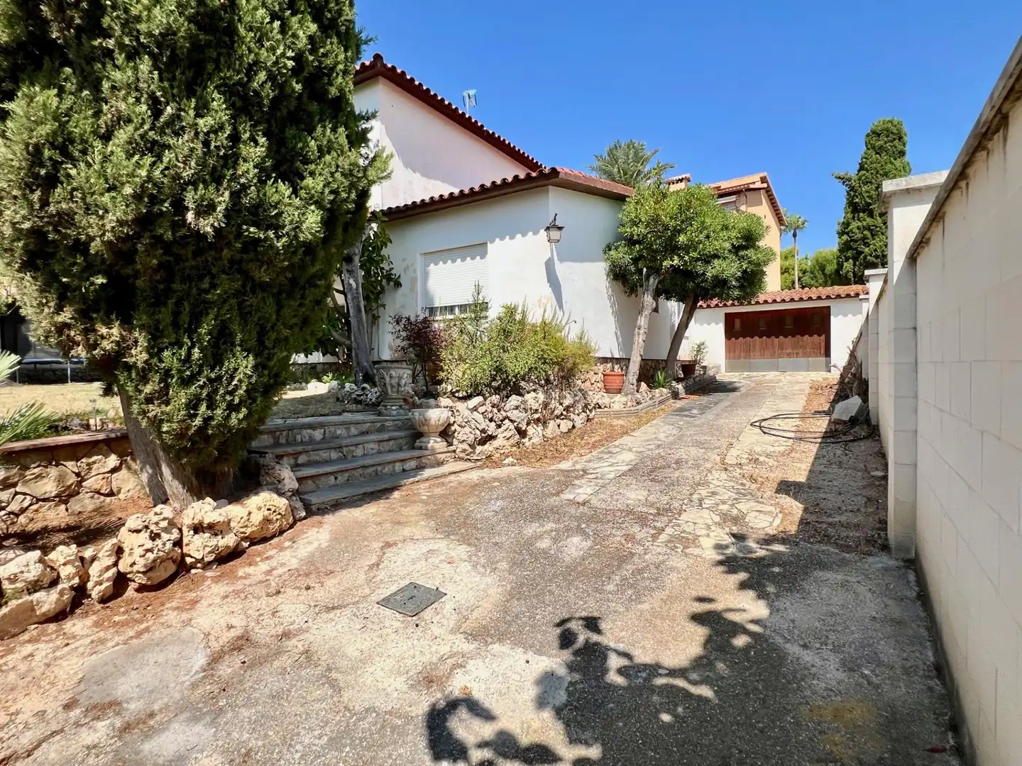 Exterior view of Houses for sale in Roda de Berà  with Heating, Private garden and Terrace