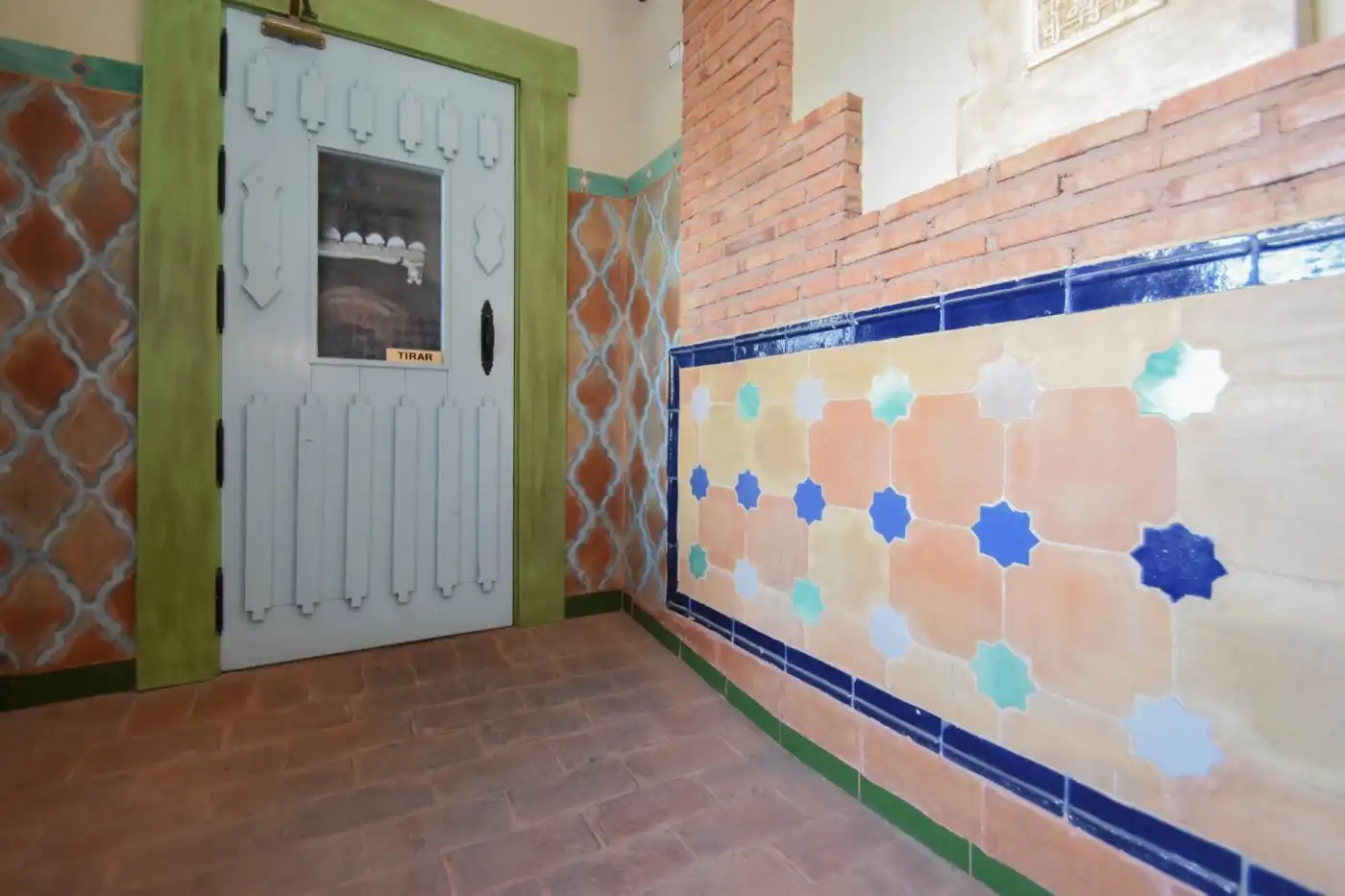 Local comercial en venda a Calle reina fabiola, imagen 4