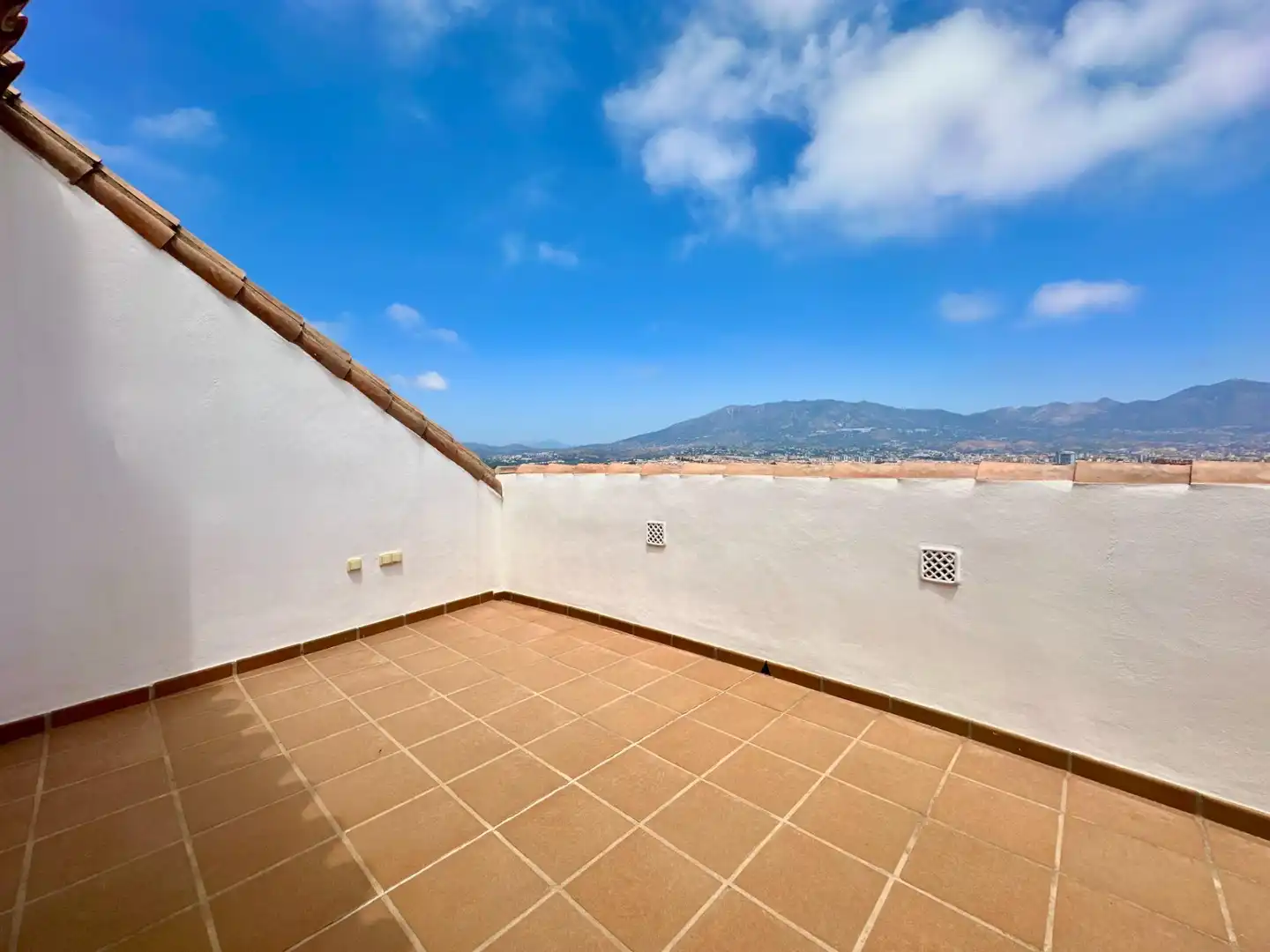 Ático con ascensor en venta en Castillo Sohail - Myramar, imagen 6