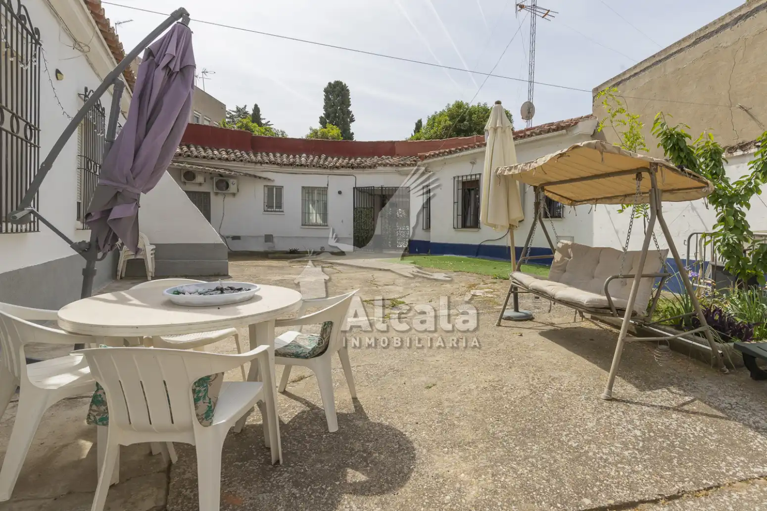 Außenansicht von Einfamilien-Reihenhaus zum Verkauf in Alcalá de Henares