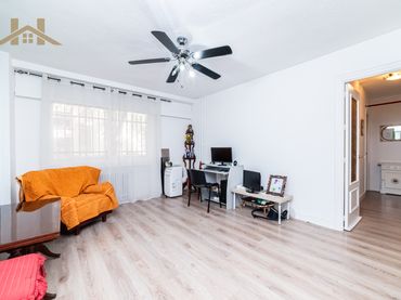 Flat with lift for sale in Calle Colombia